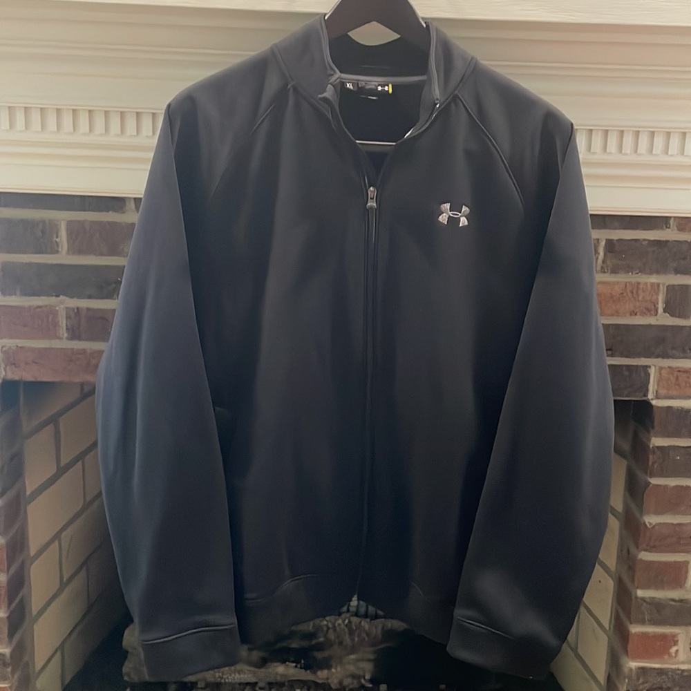 Under Armour XL Loose-fit Mens Jacket like New